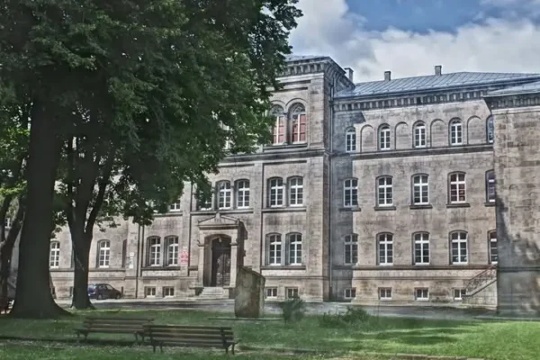 Licealiści z Kłodzka na podium mistrzostw powiatu w biegach przełajowych