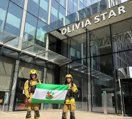 Strażacy z OSP na podium w biegu po schodach w Olivia Star
