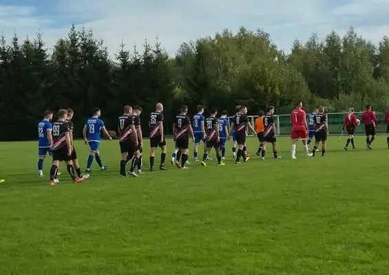 Wysokie zwycięstwo 5:2 – hat-trick Szymona Juraszka