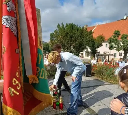 87. rocznica agresji sowieckiej na Polskę. Lewin Kłodzki uczcił pamięć Sybiraków