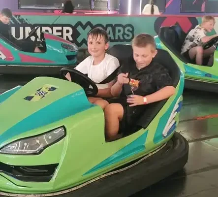 Klasa 5a z Wrocławia świętowała Dzień Chłopca w parku trampolin