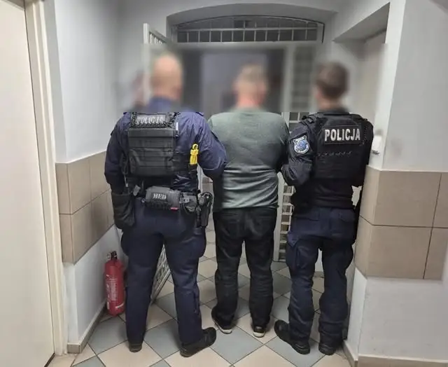 Pijany kierowca ciężarówki wpadł do rowu na DK8 w Szczytnej