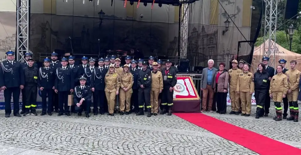 Kolizja na ul. Kościuszki w Kłodzku – strażacy z OSP mieli awarię po akcji