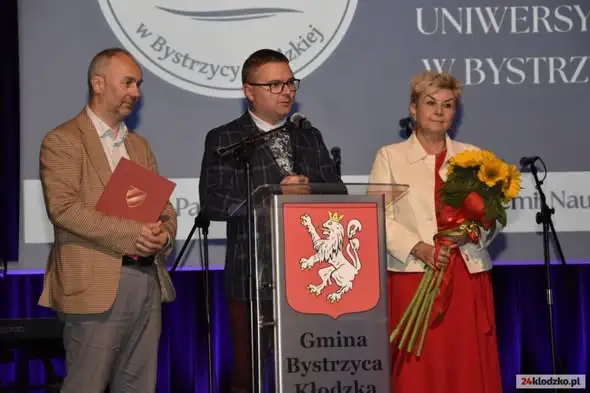 Uniwersytet Trzeciego Wieku w Bystrzycy Kłodzkiej zainaugurował pierwszy rok akademicki