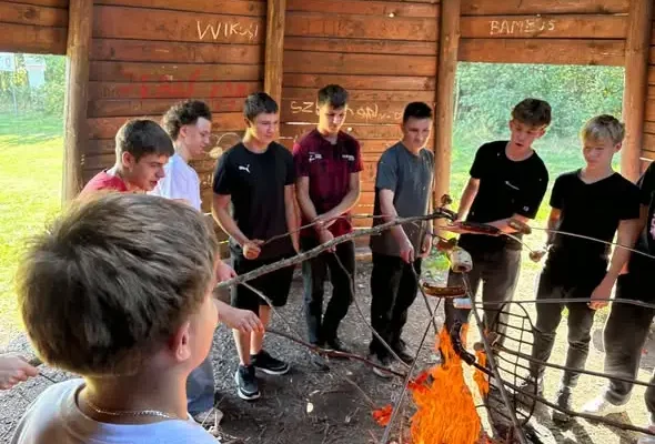 Pierwszoklasiści z Nowego Sącza integrowali się przy ognisku