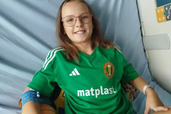 Hania z Nowej Rudy walczy z białaczką. Piłkarska społeczność rusza z pomocą
