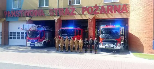 Hołd strażaków z Kłodzka dla zmarłego policjanta z Bolesławca