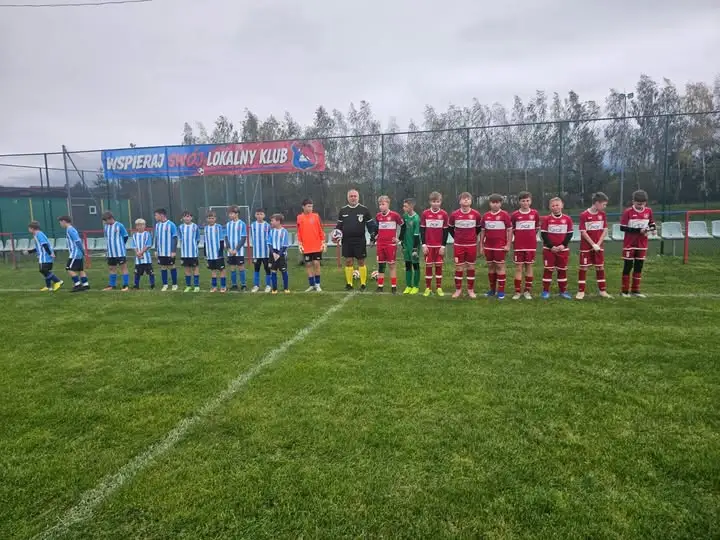 Młodzicy Polonii Bystrzyca Kłodzka rozgromili rywala 14:2 w Domaszkowie