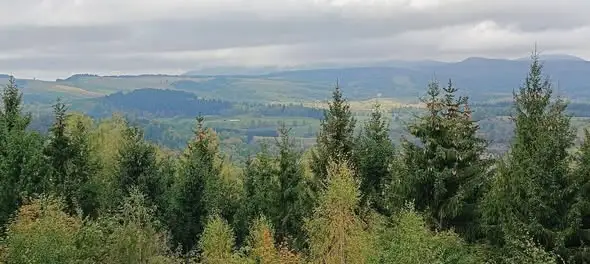 Jesienny rajd uczniów do schroniska Pod Muflonem w Górach Bystrzyckich