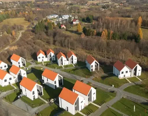 Jesień w Polanicy-Zdroju: górskie szlaki, leśna kąpiel i pakiet z sauną