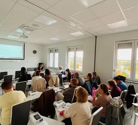 Dzień Edukacji Narodowej w Kłodzku: pielęgniarki i położne świętują, ucząc się