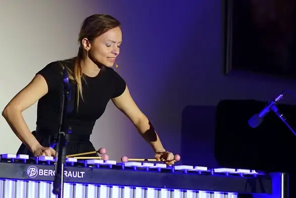 Noc Bibliotek 2026: Recital Klaudii Lewandowskiej i spotkanie z twórcami Ziemi Kłodzkiej