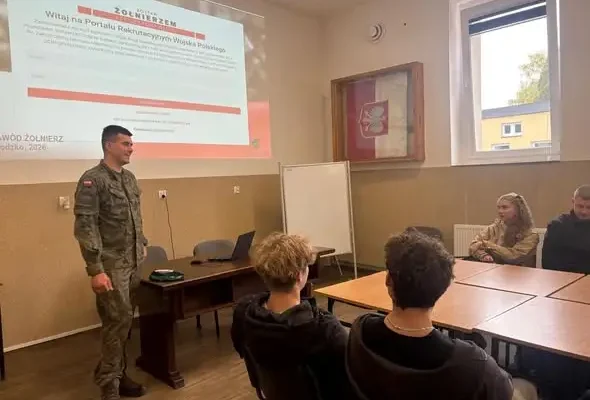 Uczniowie Technikum w Nowym Sączu wzięli udział w projekcie „Zawód Żołnierz”