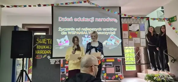 Dzień Nauczyciela w Lądku-Zdroju: nauczyciele parodiowali uczniów