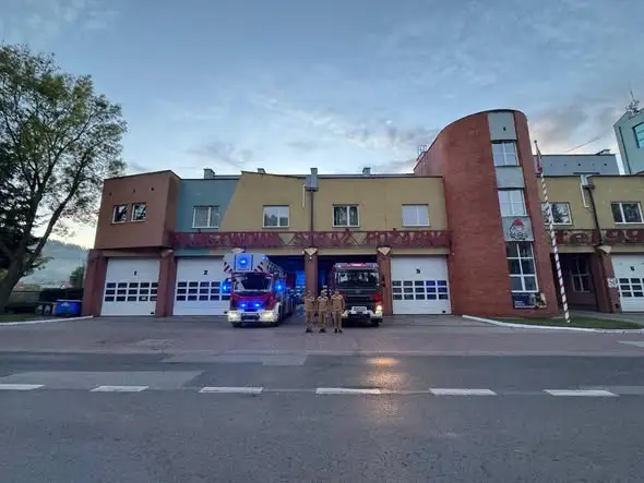 Hołd dla strażaków z Niska – solidarność w całym kraju