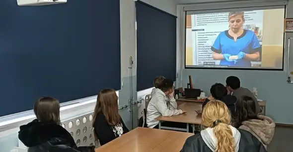 Różowy Październik w ZSP Bystrzyca – profilaktyka raka piersi w praktyce