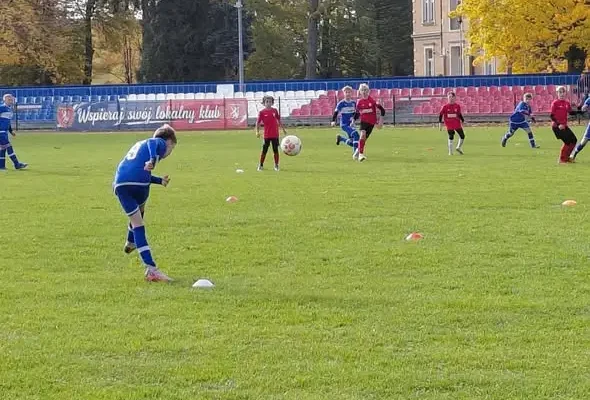 Młodzicy Polonii Bystrzyca Kłodzka wygrywają 5:3 z Pogonią Duszniki-Zdrój