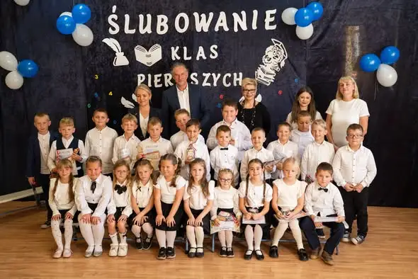 Pierwszoklasiści z Ludwikowic Kłodzkich oficjalnie w szkolnej społeczności