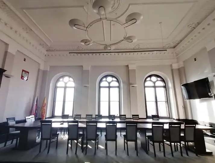 XXXVII sesja Rady Gminy Nowa Ruda – obligacje, budżet i darowizny w porządku obrad