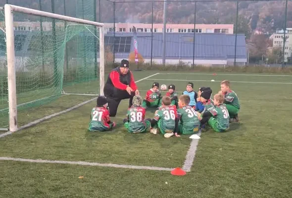 Turniej Żaków w Lądku-Zdroju: piłkarskie emocje i fair play na orliku