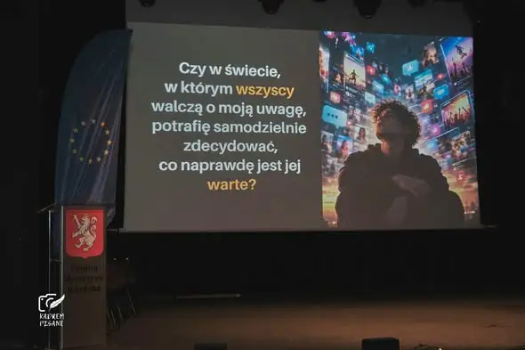 Cyber CZ@T w Bystrzycy Kłodzkiej: młodzież o hejcie, sieci i odpowiedzialności