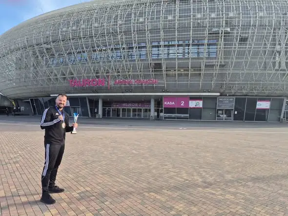 Komisarz Mariusz Pracz mistrzem Polski policji w kick-boxingu