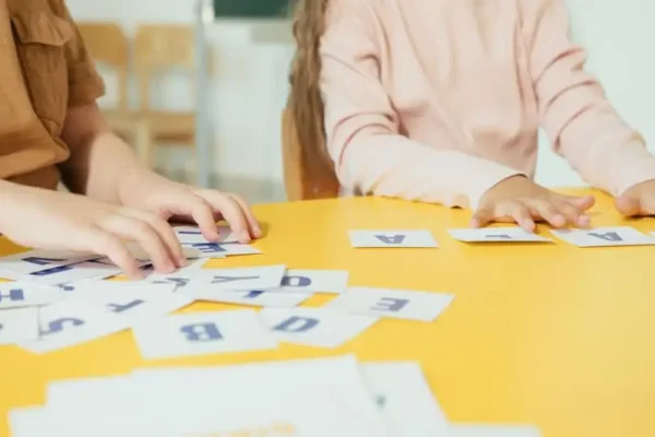 Familiada szkolna w LO Duszniki-Zdrój – Dzień Nauczyciela z humorem